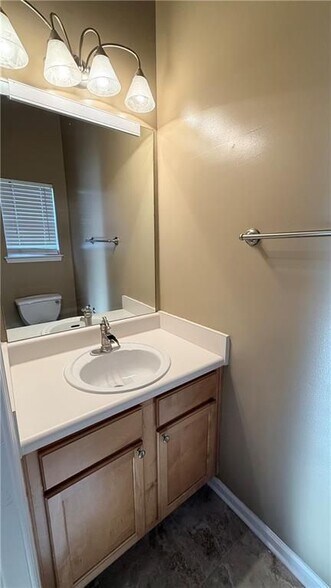 Building Photo - 2945 Highland Hill Pkwy