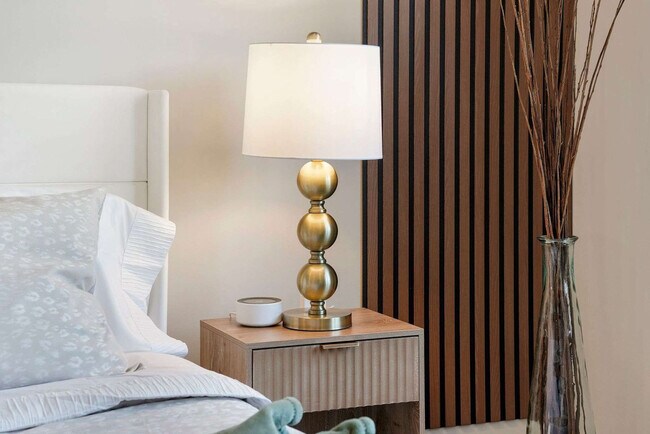 Building Photo - 2344 W Polk St