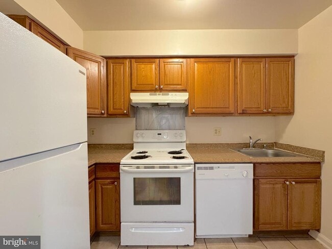 Building Photo - 9773 Hagel Cir