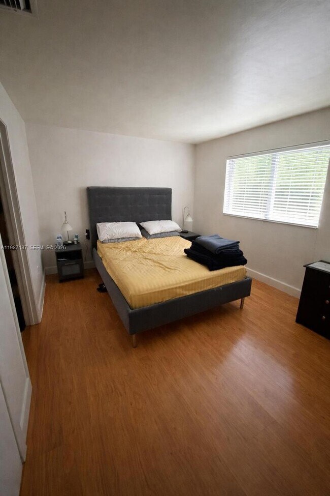 Building Photo - 8240 SW 149th Ct