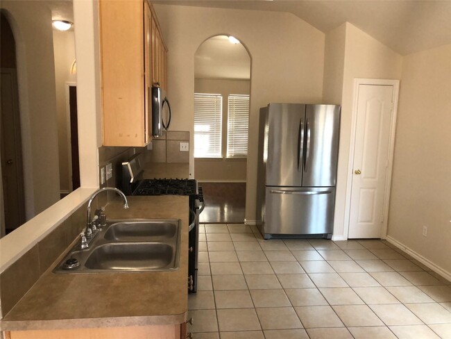 Building Photo - 20215 Mammoth Falls Dr