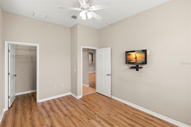 Building Photo - 2290 Sifield Greens Way