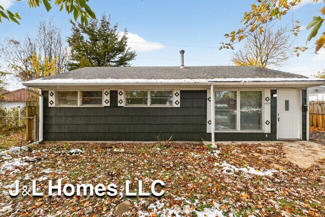 Building Photo - 1655 Westfield Dr N