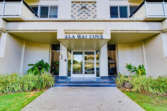Building Photo - Fully-Furnished One Bedroom at Ala Wai Cove