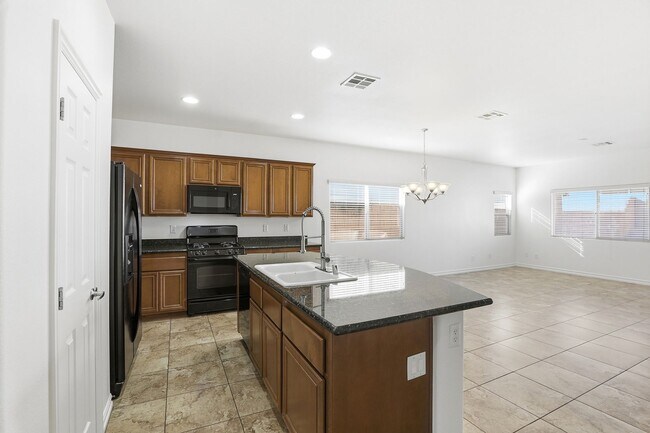 Building Photo - Single Story Stunner in Silverado Ranch!