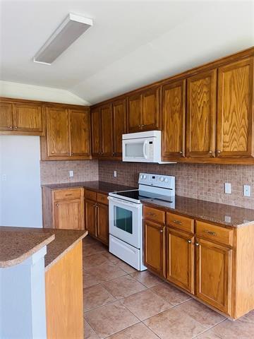 Building Photo - 1700 Smt Hl Pkwy