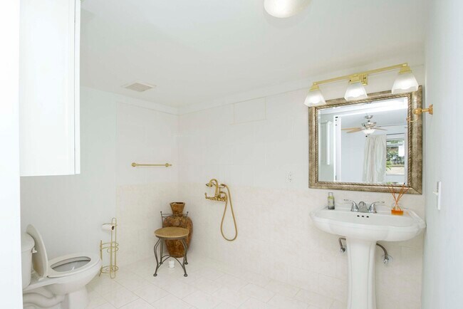Building Photo - 3531 Pine Needle Dr