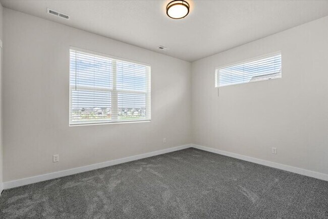 Building Photo - Cardinal