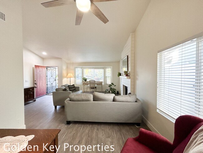 Building Photo - Beautiful move-in ready home in Guajome Park Estates!