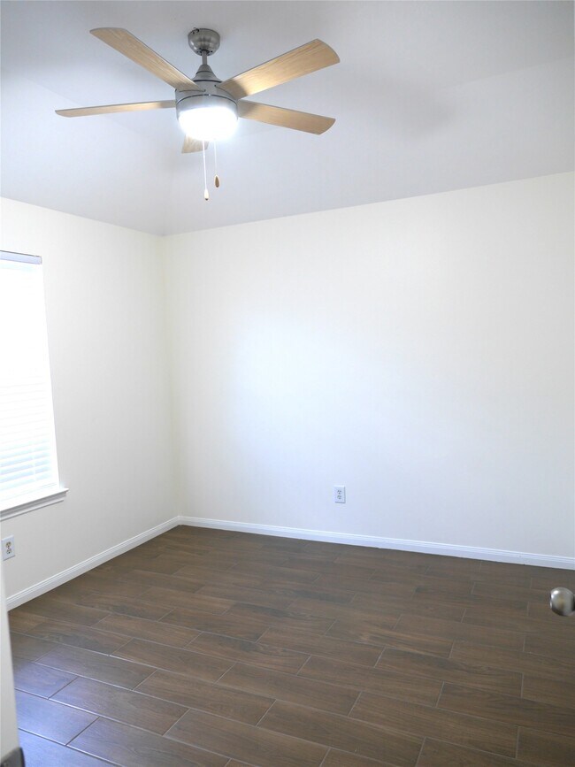 Building Photo - 16327 Bettong Ct
