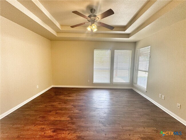 Building Photo - 2062 N Ranch Estates Blvd