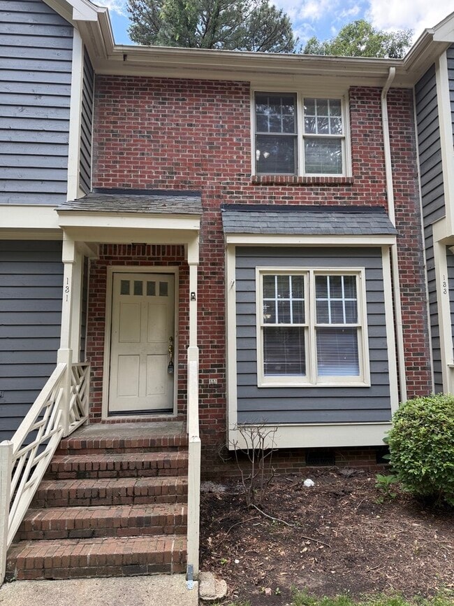 Building Photo - 2bd 2.5Ba Townhome in Cary