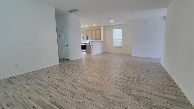 Building Photo - 217 Redonda Dr