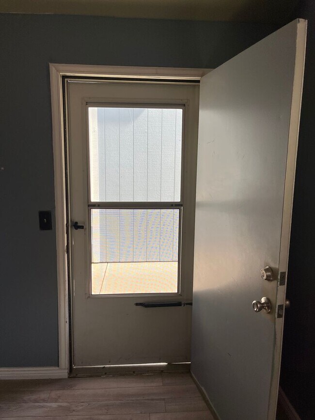 Building Photo - 3 Bed 2.5 Bath Single-Family Home on Cul-De-Sac w/ Large Fenced Backyard, Garage