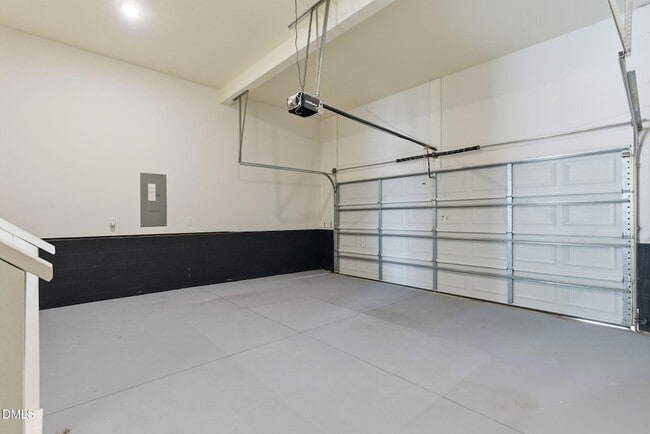 Building Photo - 48 Weathervane Dr.