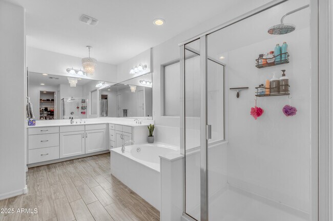 Building Photo - 3938 E Ficus Way