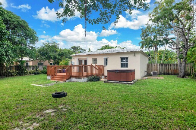 Building Photo - Beautiful home in quiet neighborhood