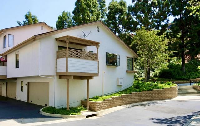 Building Photo - 4531 Chateau Dr