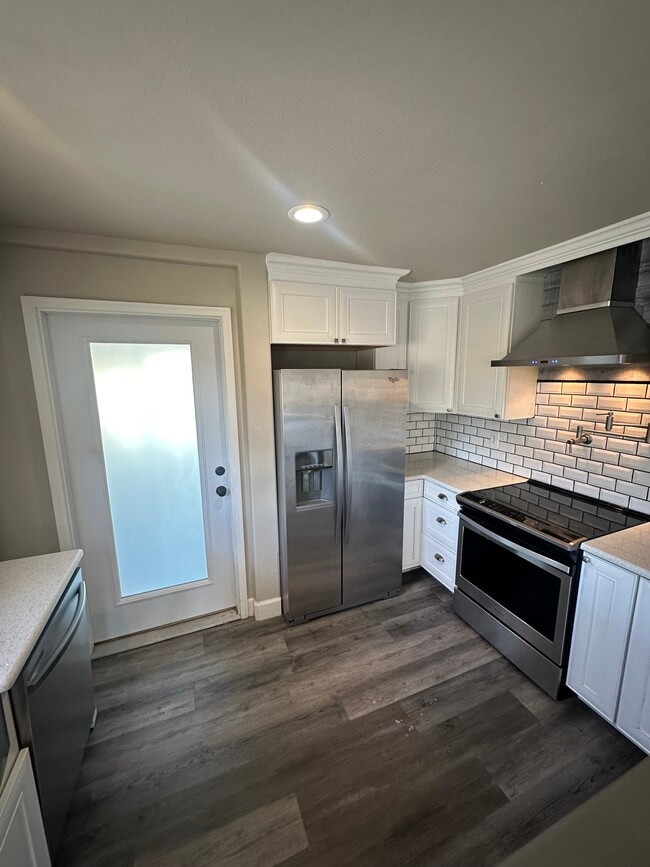 Building Photo - 2 N Delaware Ave