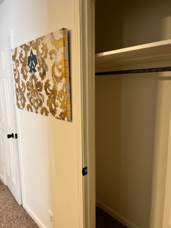 Building Photo - 810 Hillmore Dr