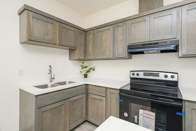 Building Photo - 9109 McPherson Rd