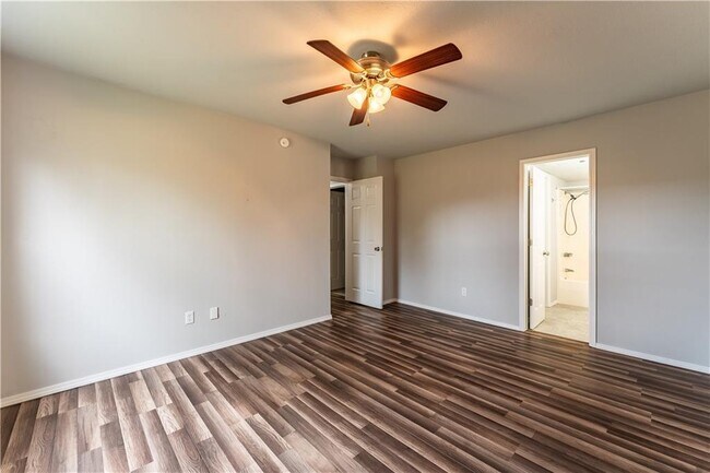 Building Photo - 1319 W Lela St