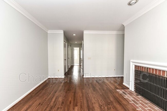 Building Photo - 1121 Portner Rd