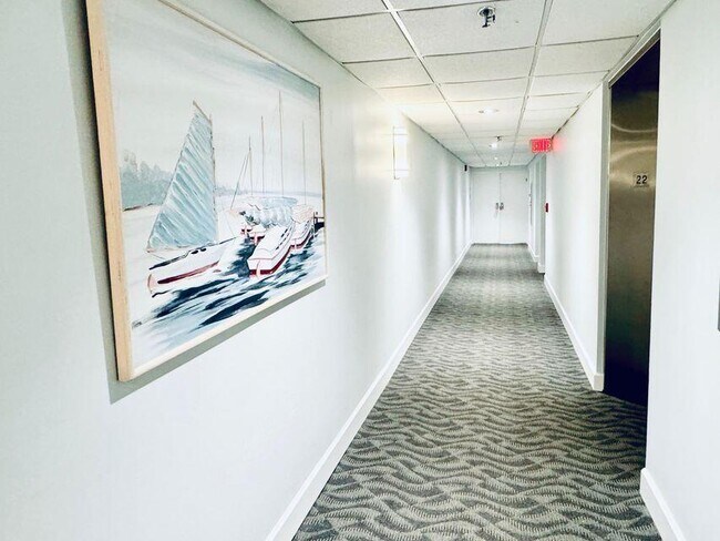 Building Photo - 5420 N Ocean Dr