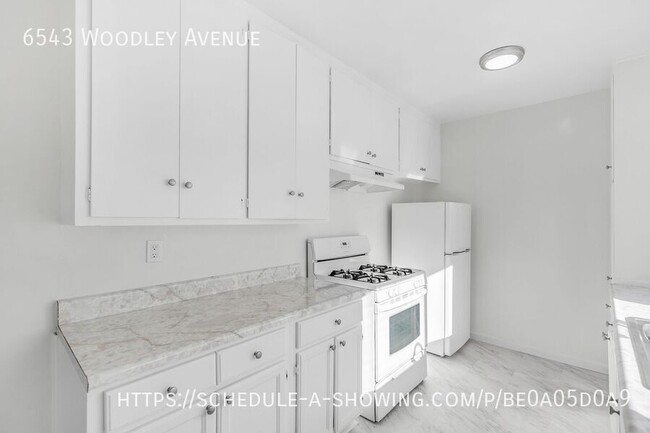 Building Photo - Newly remodeled 1 Bed + 1 Bath