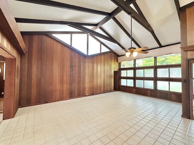 Primary Photo - Prestigious Wailupe Circle - 5 BD/3.5 BA +...