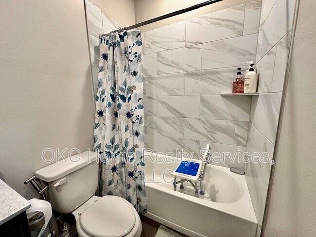 Building Photo - 10341 NW 26th St