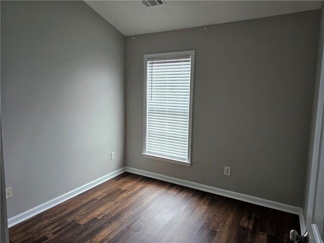Building Photo - 1021 Thornborough Dr