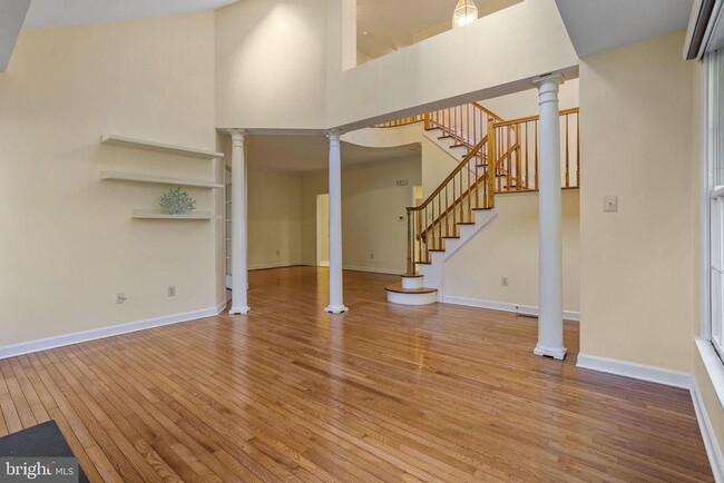 Building Photo - 210 Bullock Dr