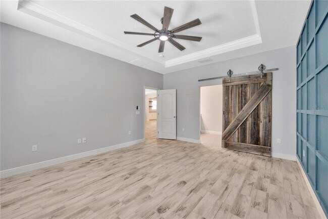 Building Photo - 6518 Park Strand Dr