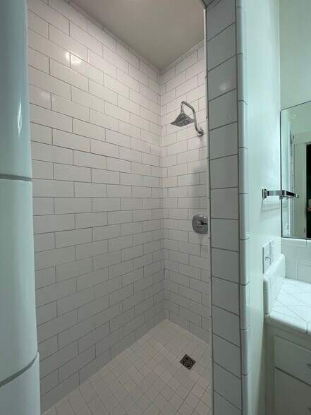 Building Photo - 264 E 4800 S