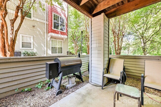 Building Photo - 1162 W 1st St