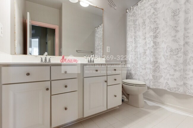 Building Photo - 15816 Swanscombe Lp