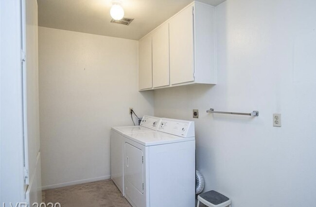 Laundry room - 3168 Sonata Dr