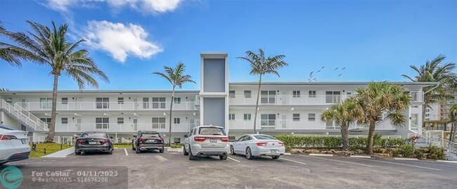 Building Photo - 1041 Hillsboro Mile
