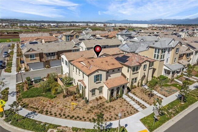 Building Photo - 16282 Meadowhouse Ave