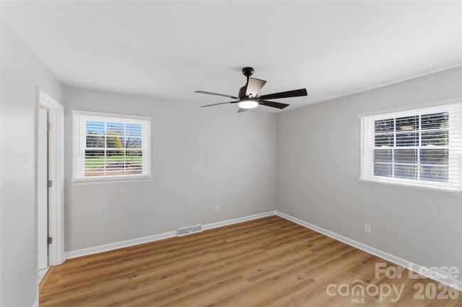 Building Photo - 527 Wilson Farm Rd