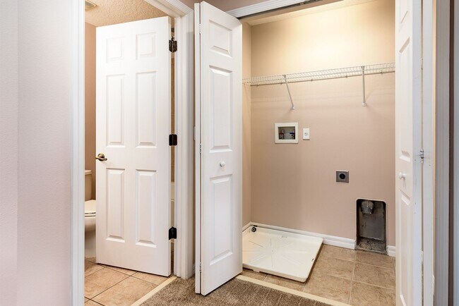 Building Photo - Lake Nona Preserve 3 bdrm townhome ready f...