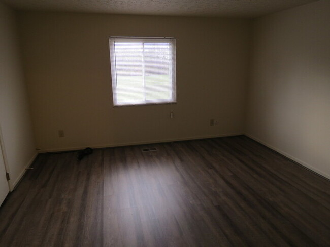 Building Photo - new rental in Reynoldsburg Schools