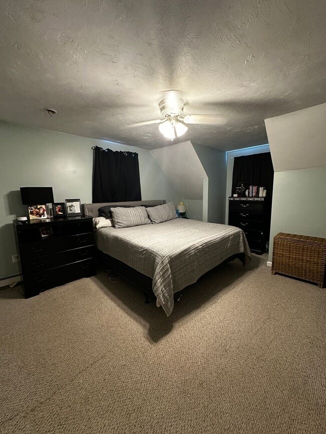 Building Photo - Charming 3 Bed, 3 Bath Home with Finished ...