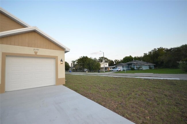 Building Photo - 2197 Davis Ct