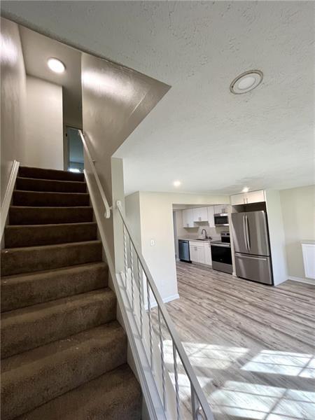 Building Photo - 3068 E Bardonner Rd