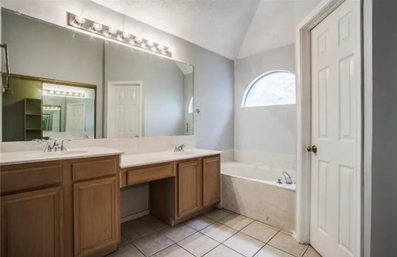 Building Photo - 3917 Silver Meadow Ln