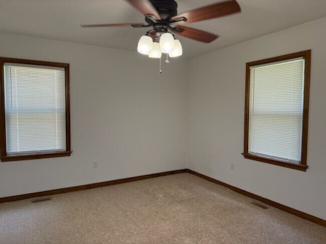 Building Photo - 3 Bedroom 2 Bath Rancher in Mechanicsville!