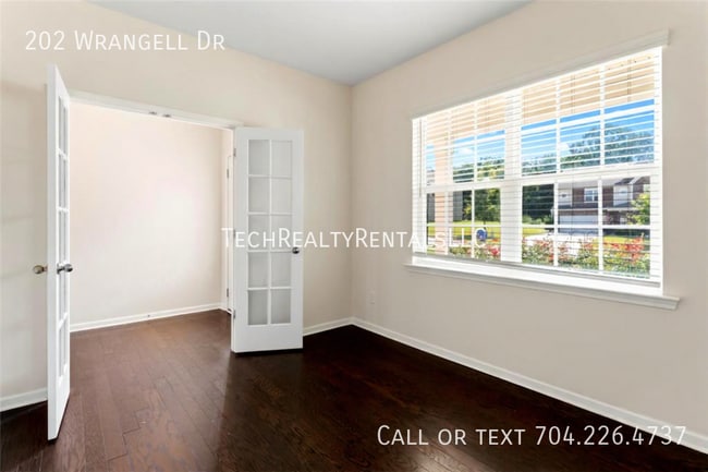 Building Photo - 202 Wrangell Dr