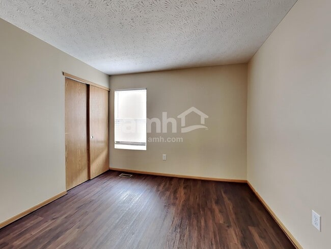 Building Photo - 5688 Battle Creek Way